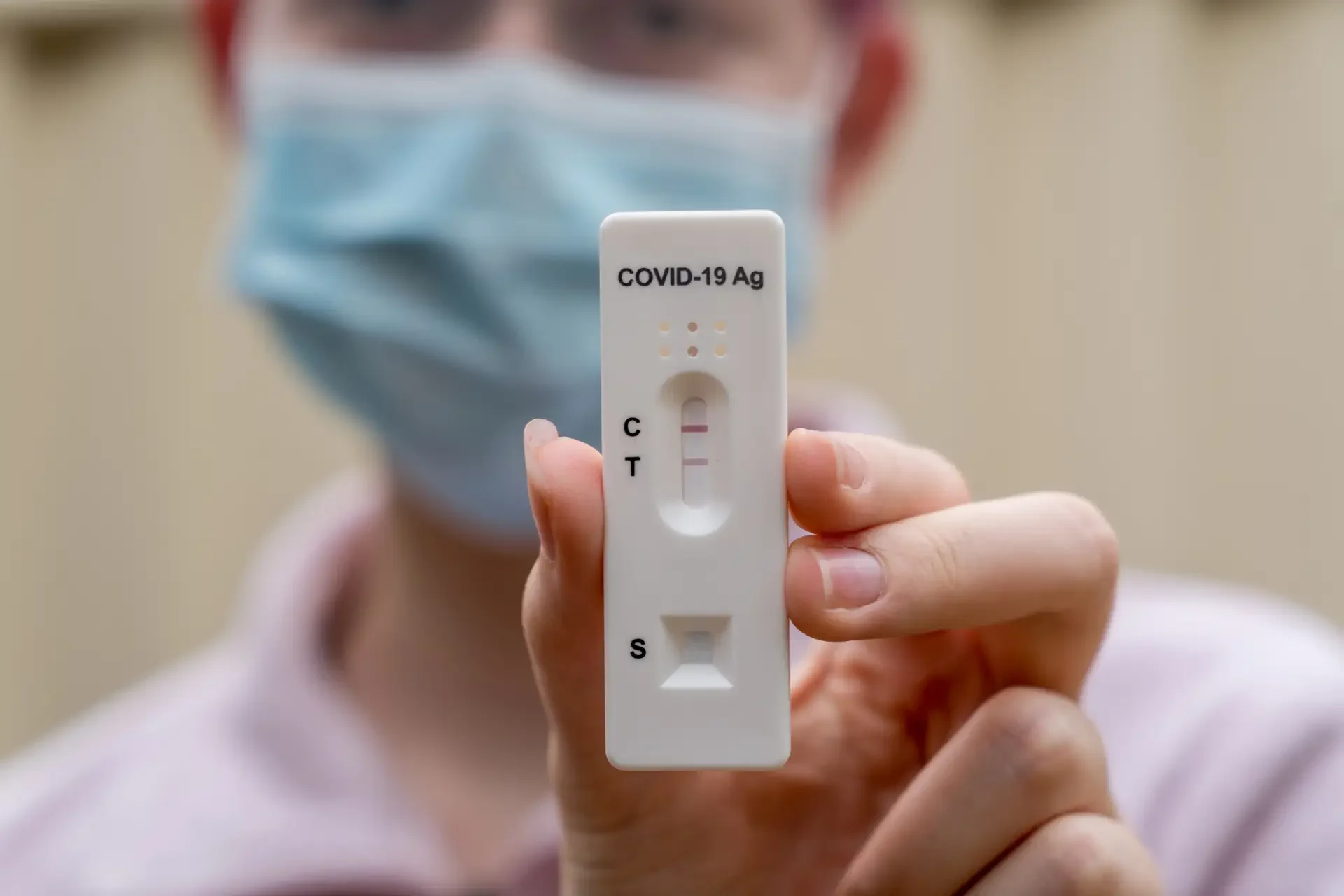 Could the FLiRT COVID variants lead to a new wave of infections this summer? Here’s what you need to understand about their symptoms and how they might spread