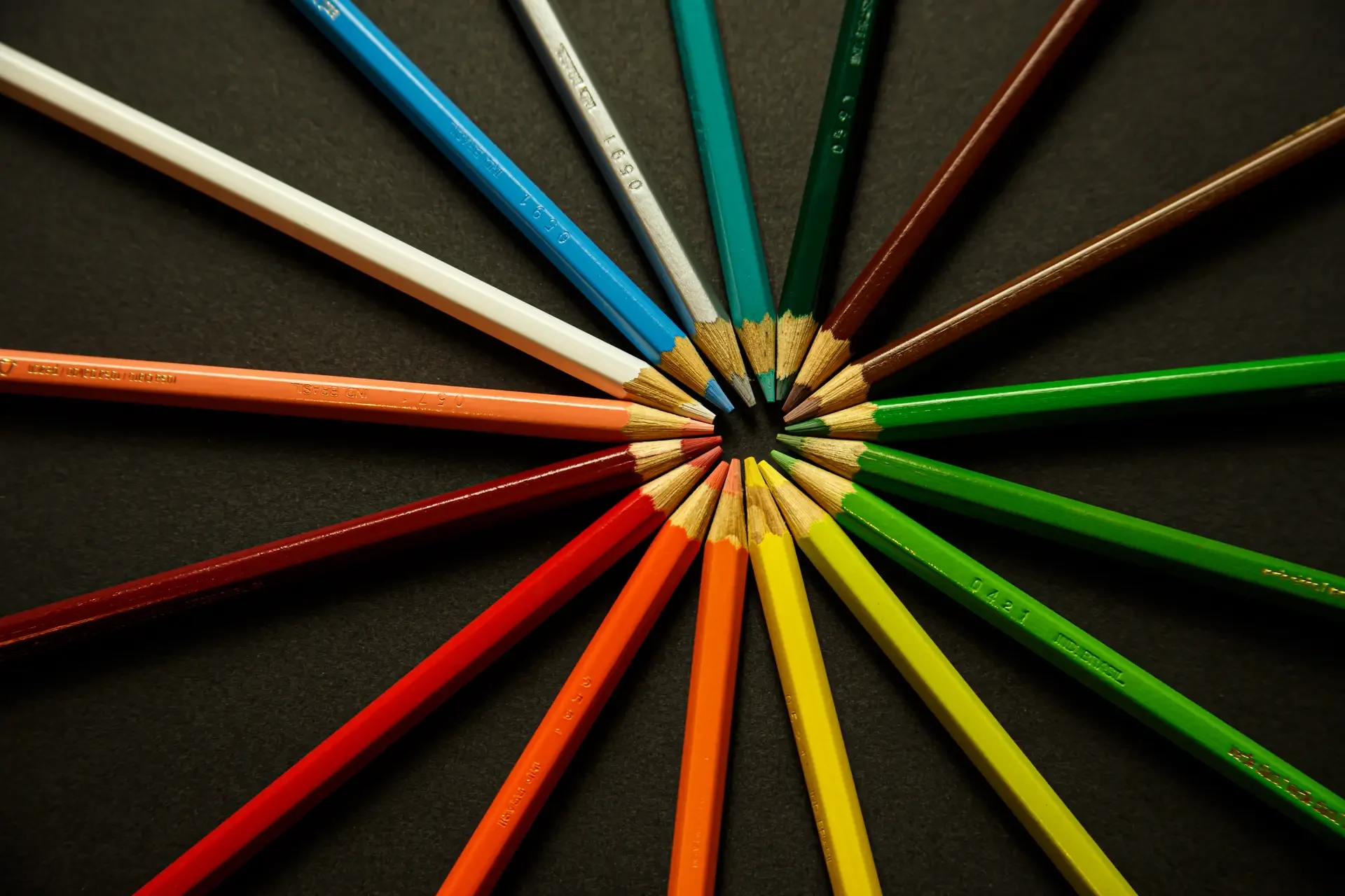 Discover 5 Surprising Ways Colors Affect Your Everyday Experiences